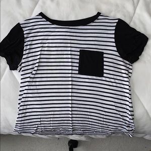 FOREVER 21 black and white striped t-shirt